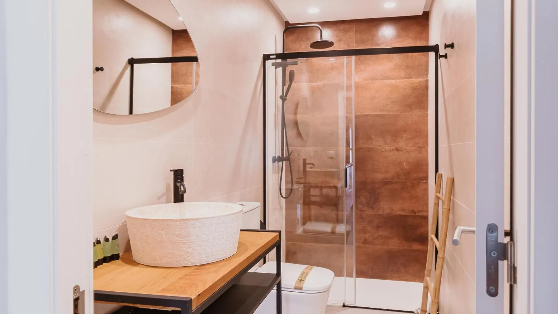 New - Family Suite Next To Duenas Palace Seville