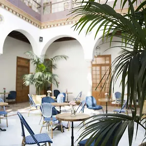 Konukevi Nuea Santiago15, Sevilla